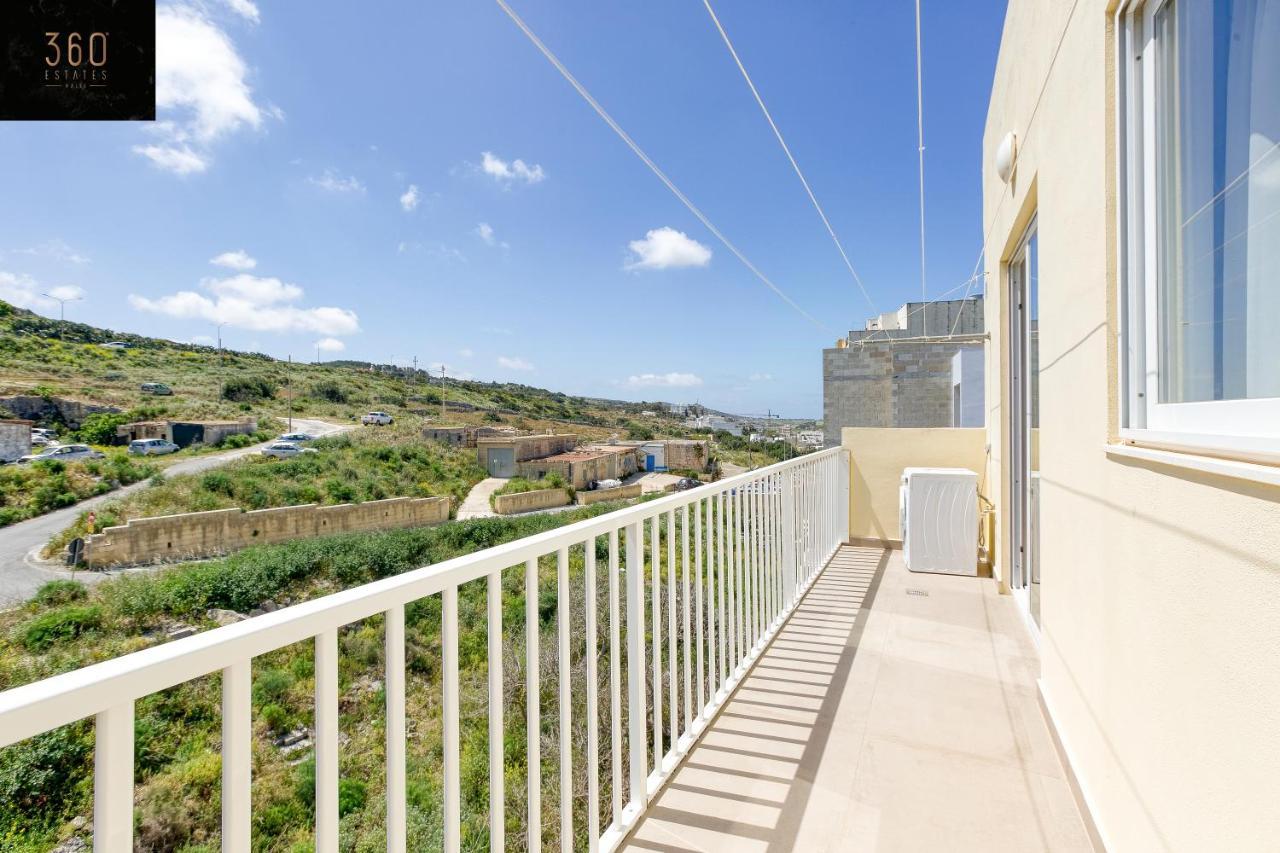 Appartement Lux Sea Front Penthouse With Breathtaking Views In St Pauls By 360 Estates à San Pawl il-Baħar Extérieur photo