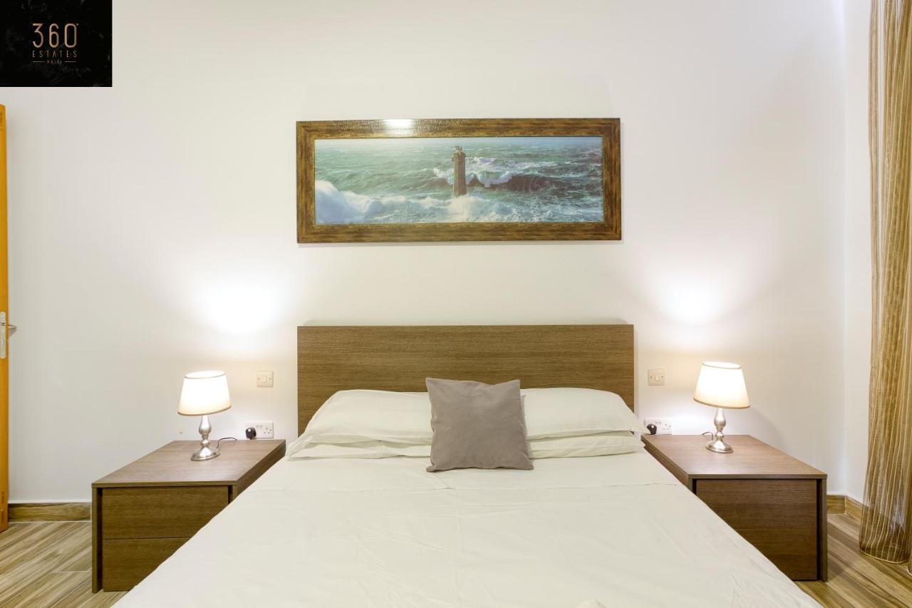 Appartement Lux Sea Front Penthouse With Breathtaking Views In St Pauls By 360 Estates à San Pawl il-Baħar Extérieur photo