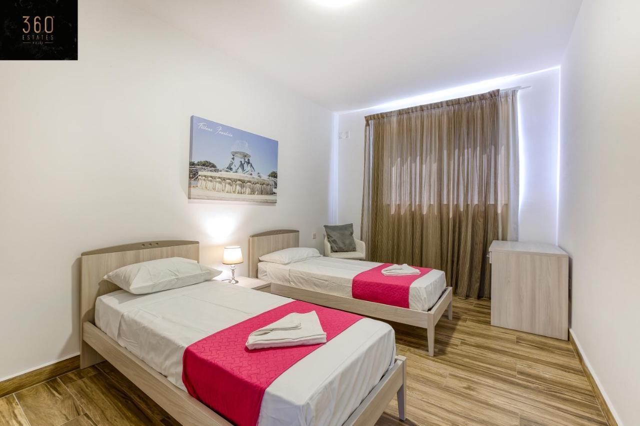 Appartement Lux Sea Front Penthouse With Breathtaking Views In St Pauls By 360 Estates à San Pawl il-Baħar Extérieur photo