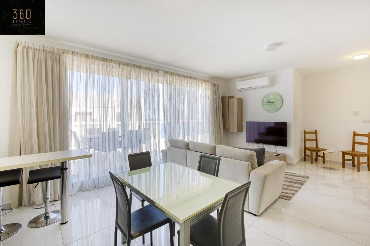Appartement Lux Sea Front Penthouse With Breathtaking Views In St Pauls By 360 Estates à San Pawl il-Baħar Extérieur photo